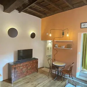 Domus Remi , Roma Italia